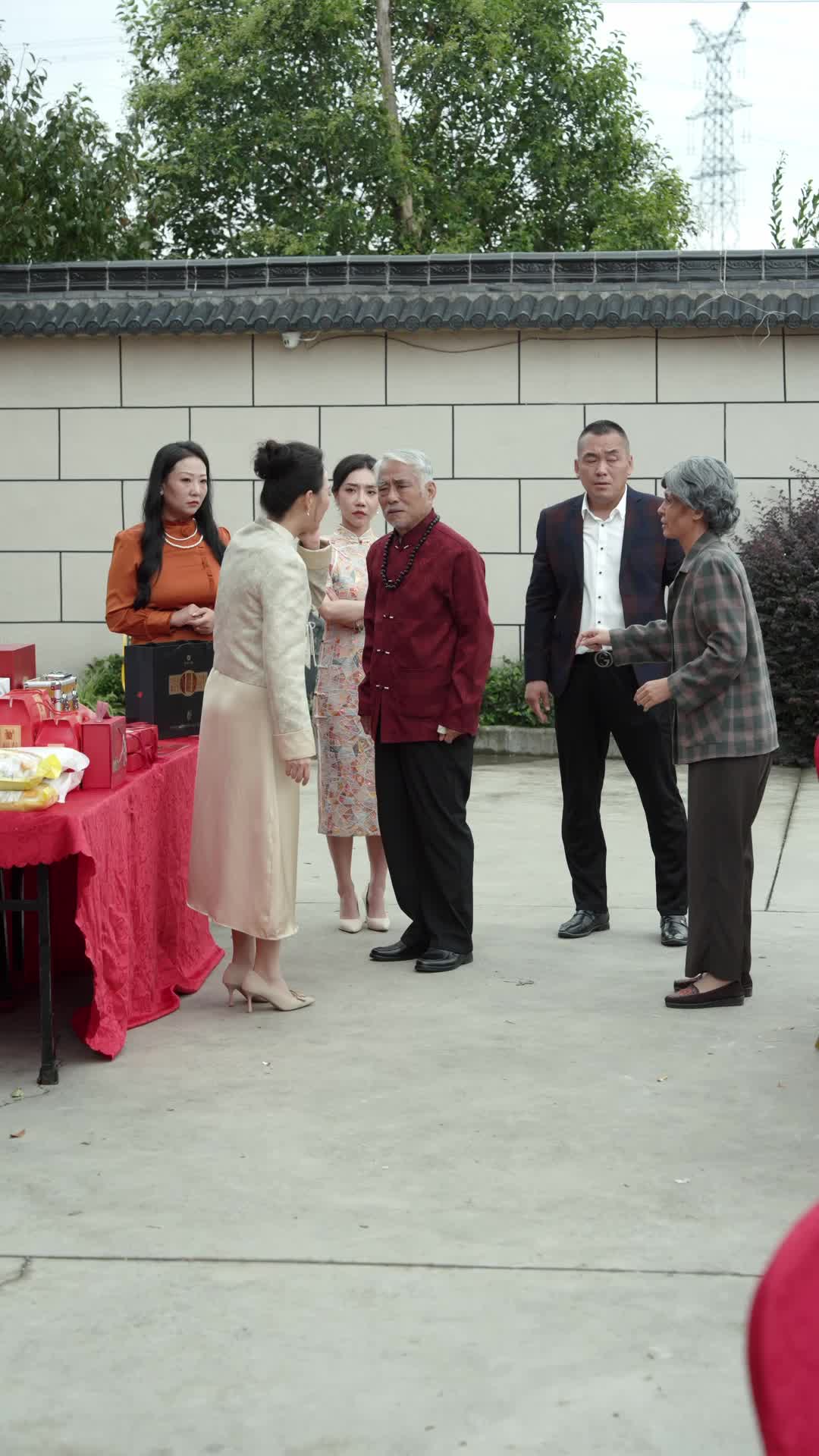 Episódio 6 de Três Filhas Prestando Homenagem