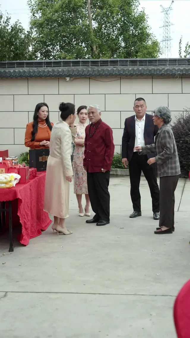 Episódio 6 de Três Filhas Prestando Homenagem